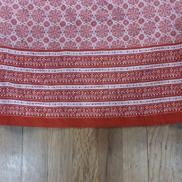 Anne Carson Red Pattern Blouse - Picture 10 of 13